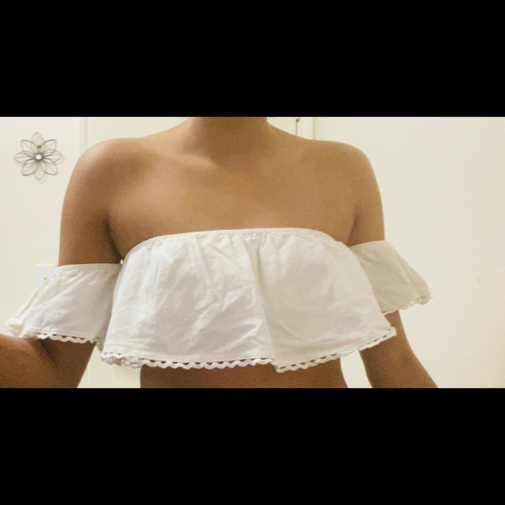 Forever 21 Ruffled Crop Top